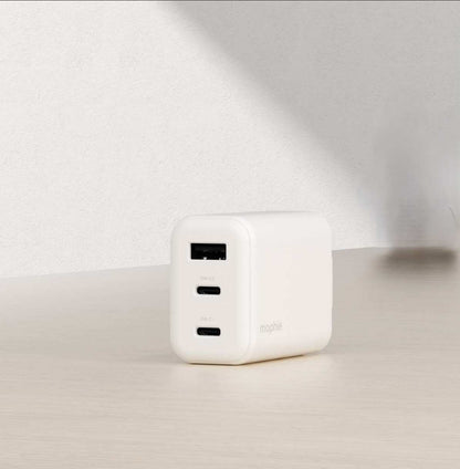 Mophie Essentials 70W GaN Wall Charger 3 Ports 2C1A with US/AUS/EU/UK Travel Pin - White